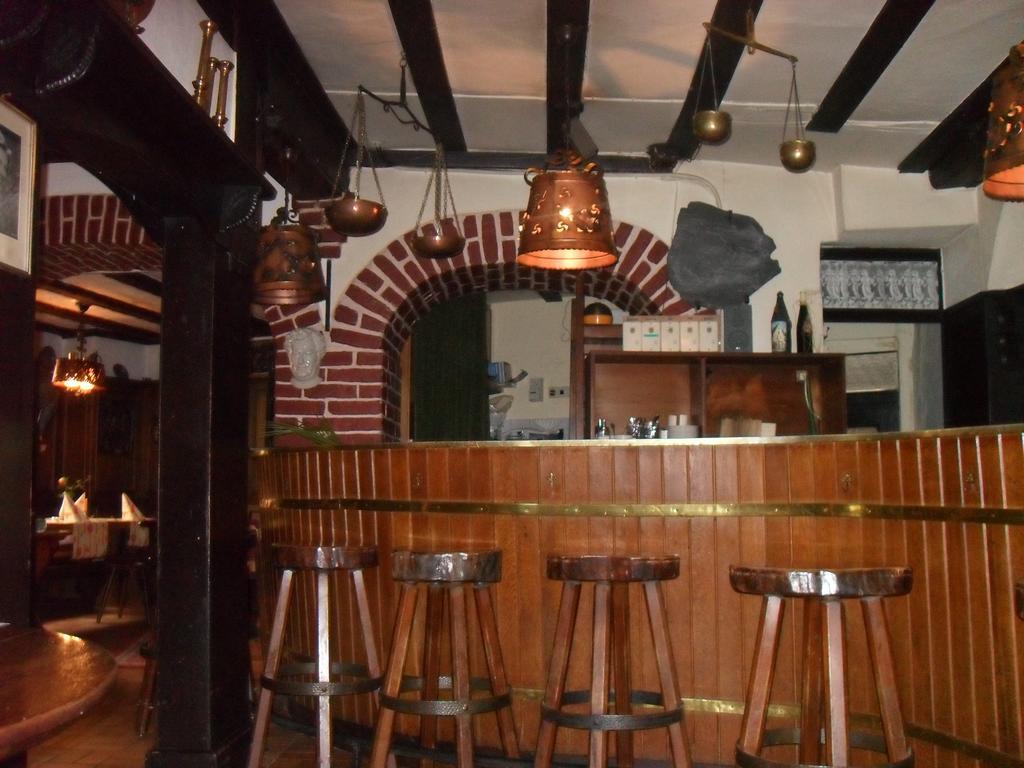 Hotel Reichsschenke Zum Ritter Gotz "Garni" 크로프 외부 사진