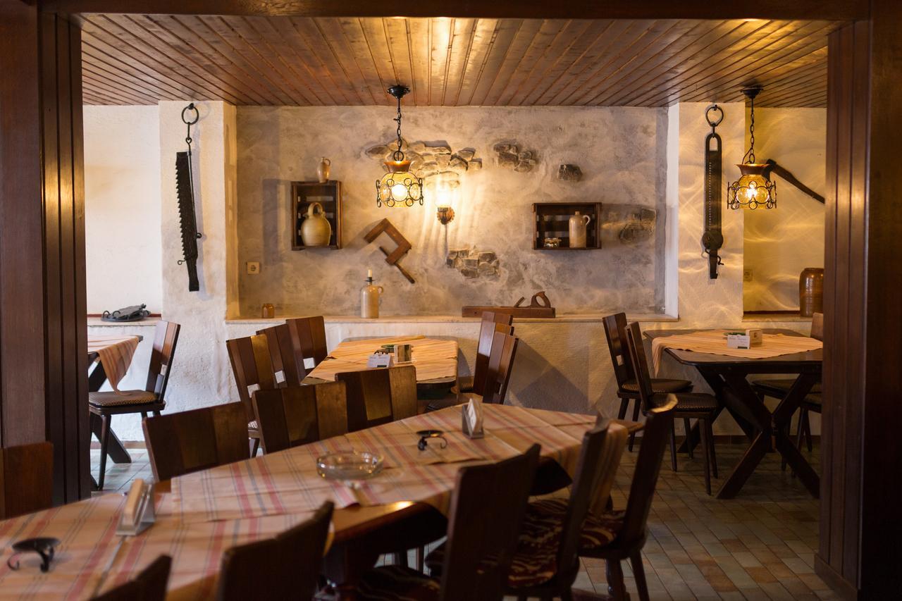 Hotel Reichsschenke Zum Ritter Gotz "Garni" 크로프 외부 사진